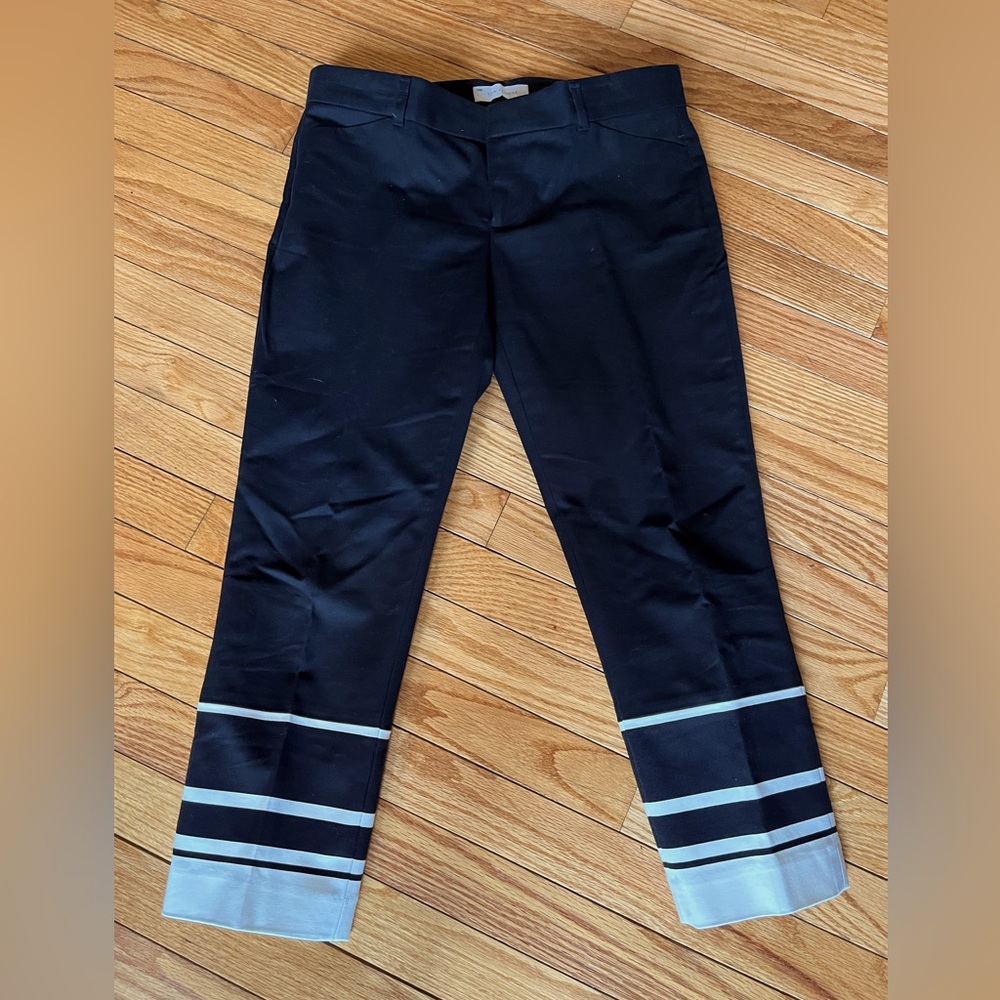 GAP black slim cropped capris - Size 2P